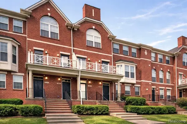 3139 Camden, Troy, MI 48084