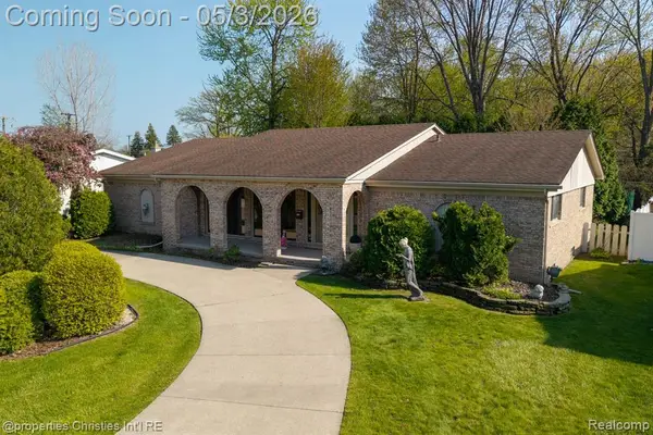 11340 Alger, Warren, MI 48093