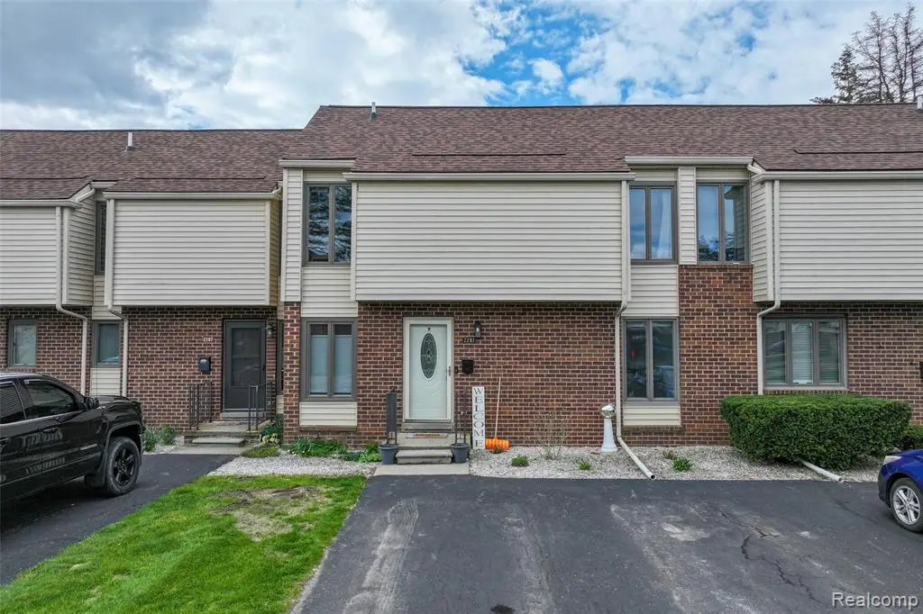 2201 Village West, Lapeer, MI  - #1