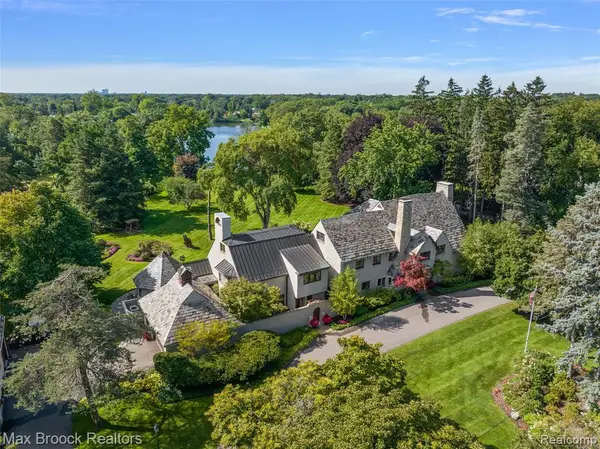 65 Lone Pine, Bloomfield Hills, MI 48304