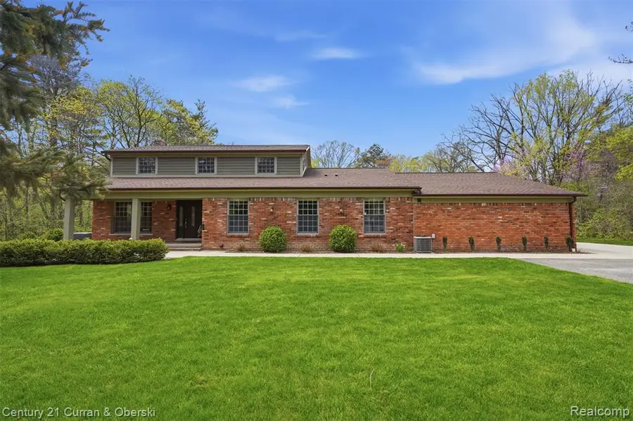 19559 Meadowbrook, Northville, MI 48167 - #2
