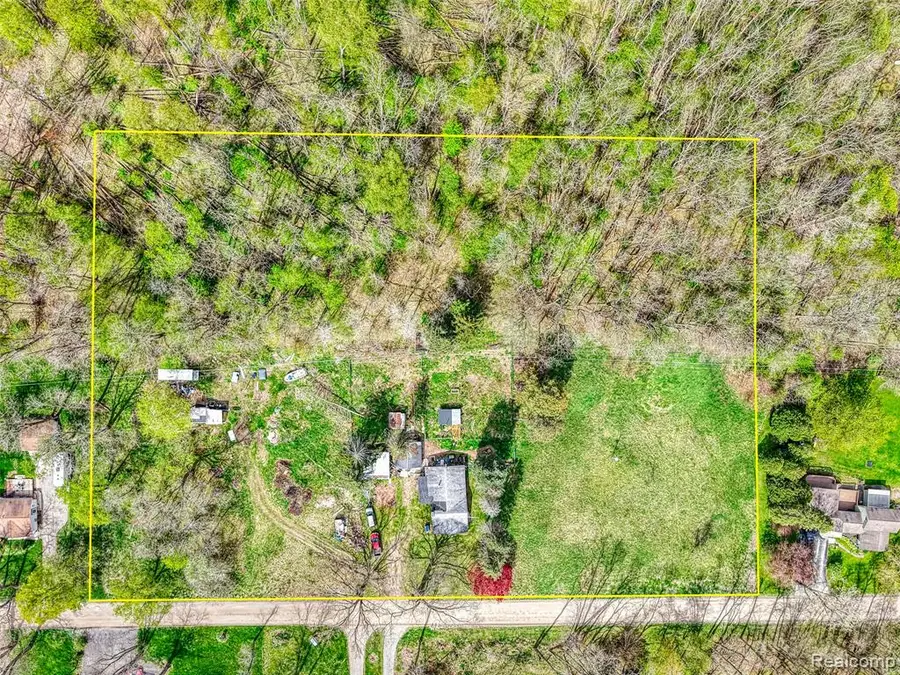 5704 Crandall, Howell, MI 48855 - #2