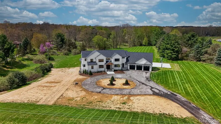 3664 Childs Lake, Milford, MI 48381 - #2