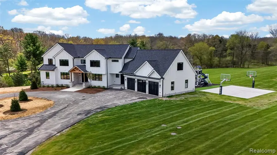 3664 Childs Lake, Milford, MI 48381 - #3