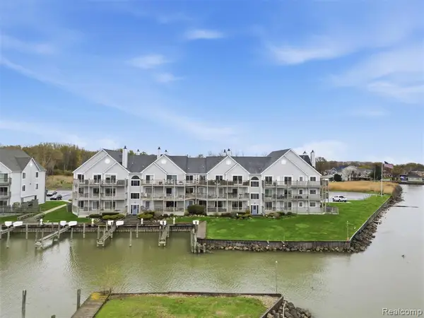37530 Jefferson, Harrison Twp, MI 48045