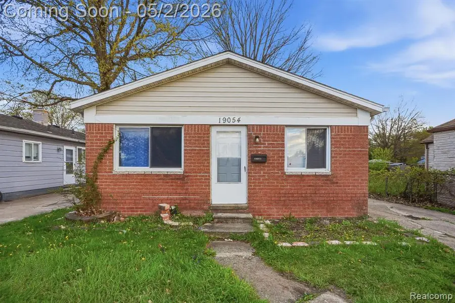 19054 E Thirteen Mile, Roseville, MI 48066 - #2