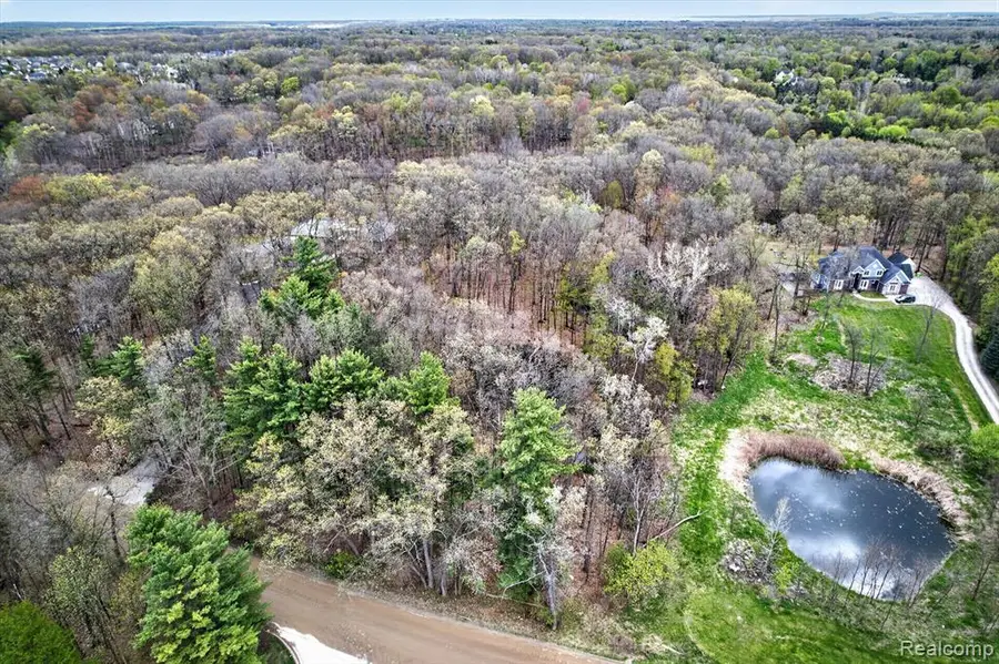 6944 Cooley Lake, White Lake, MI 48383 - #2