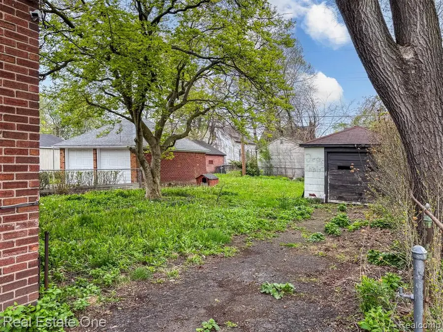 7285 Winthrop, Detroit, MI 48228 - #3