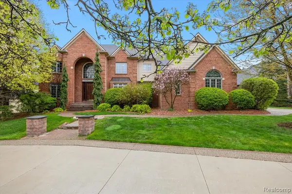 3725 Mountain Laurel, Oakland, MI 48363