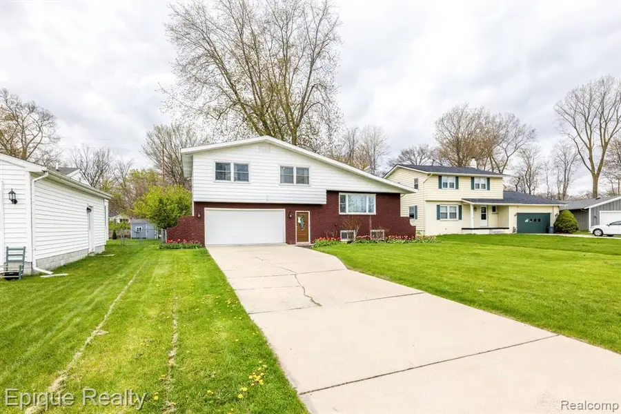 3127 W Woodland, Port Huron, MI 48060 - #2