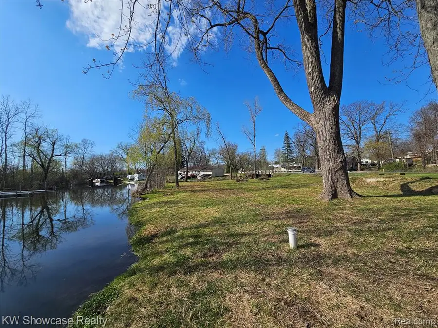 4120 Navarra, White Lake, MI 48383 - #2