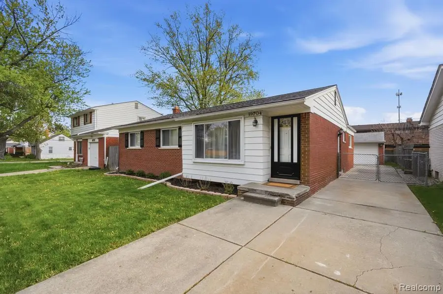 19704 Parkside, Saint Clair Shores, MI 48080 - #3