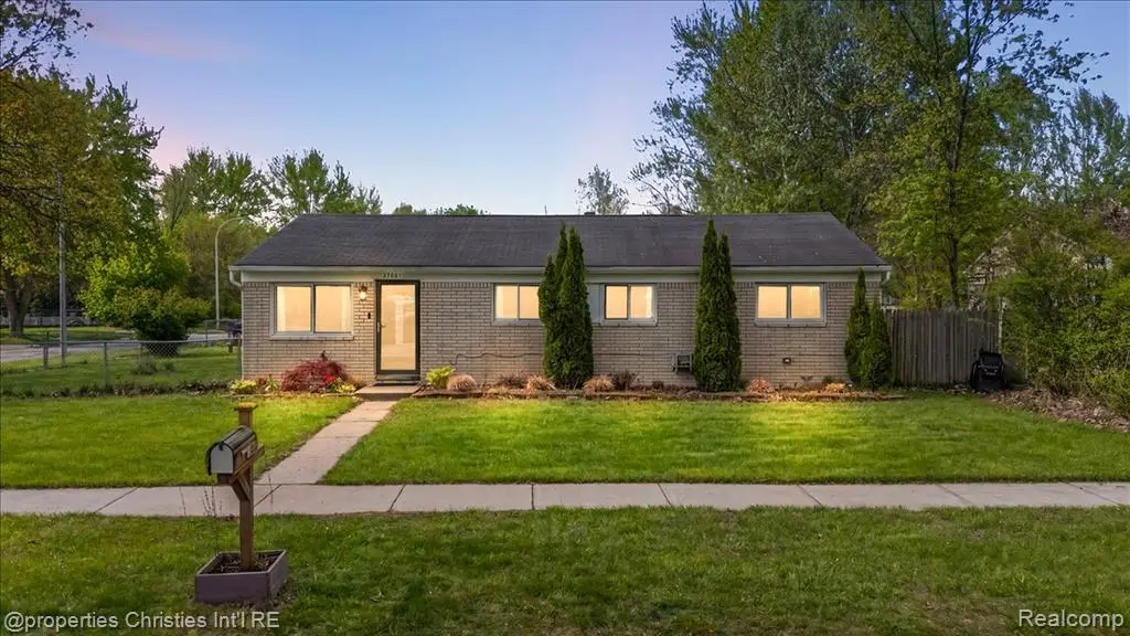 27001 Stacy, Taylor, MI 48180 - #1