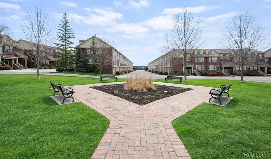 15650 Stone Crossing, Southfield, MI 48075 - #3