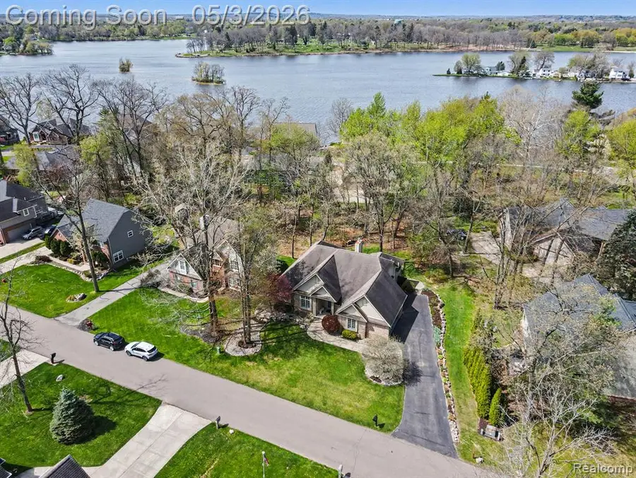 1071 Gasser, Howell, MI 48843 - #3