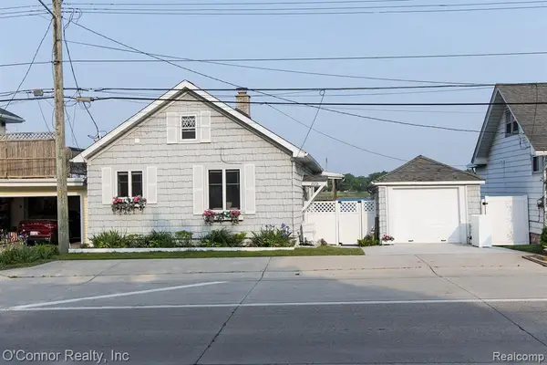 105 Gratiot, Marysville, MI 48040