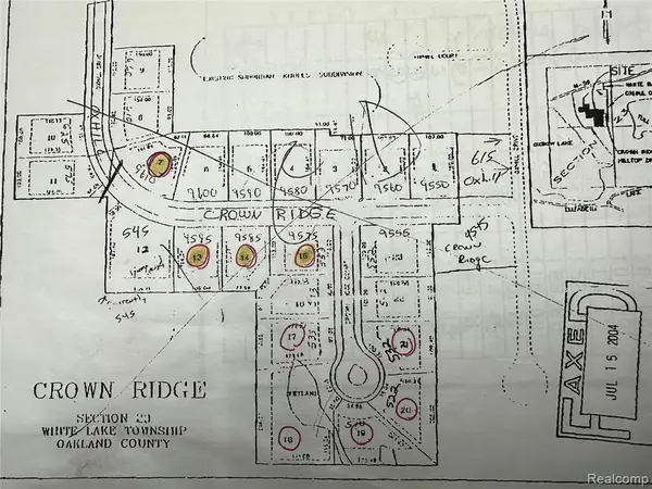 9595 Crown Ridge, White Lake, MI 48386