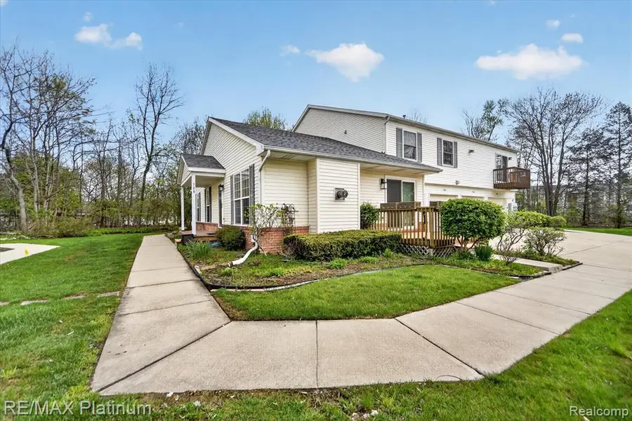 728 Griswold, Howell, MI 48843 - #2