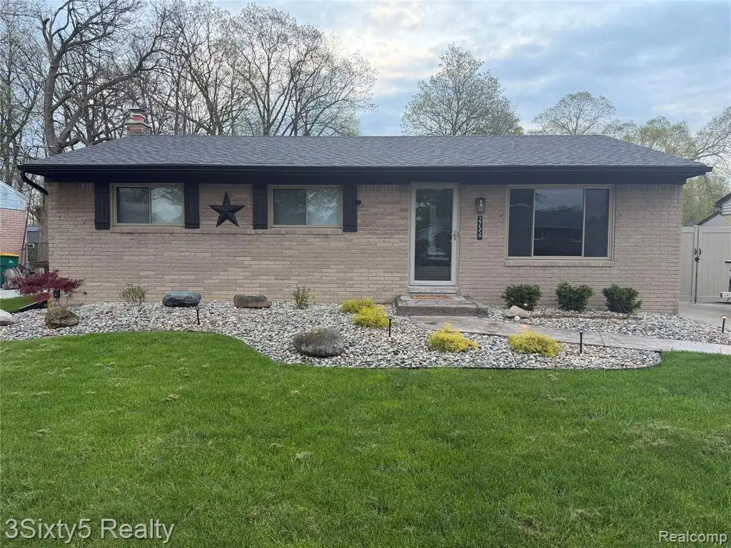 27559 Weddel, Brownstown, MI 48183 - #1