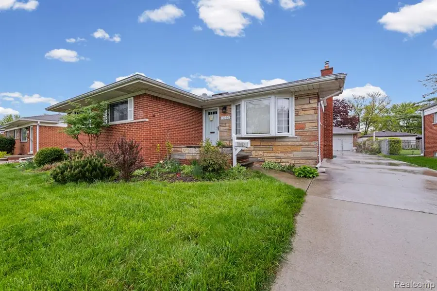 13030 Stamford, Warren, MI 48089 - #2
