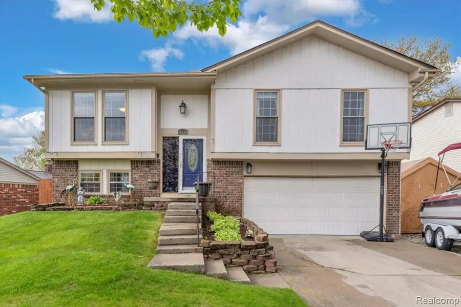 25436 Montebello, Trenton, MI 48183 - #2