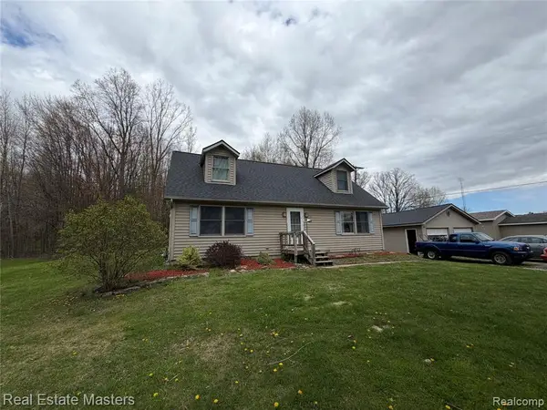 5360 Smiths Creek, Kimball, MI 48074