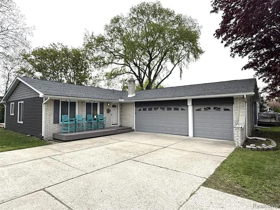 27860 Park, Madison Heights, MI 48071 - #2