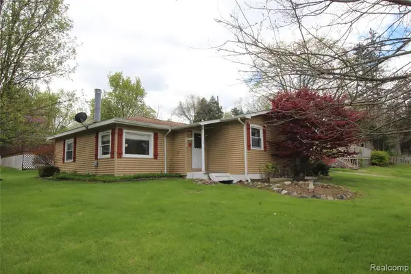 124 E Lafayette, Milford, MI 48381