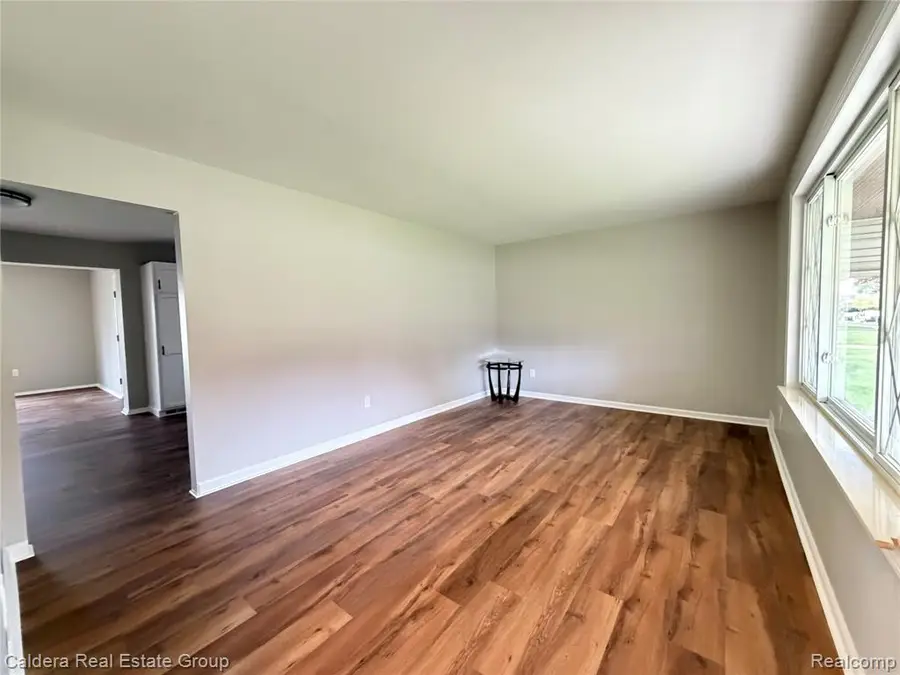 8917 Shannon, Sterling Heights, MI 48314 - #2