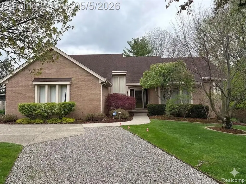 33813 York Ridge, Farmington Hills, MI 48331 - #1
