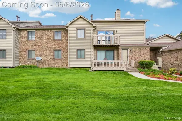 7132 Clements, West Bloomfield, MI 48322