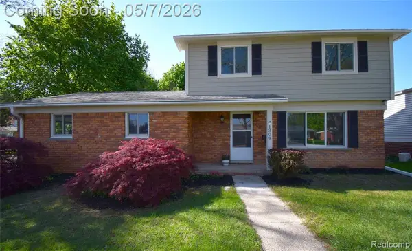 1309 W Elmwood, Clawson, MI 48017