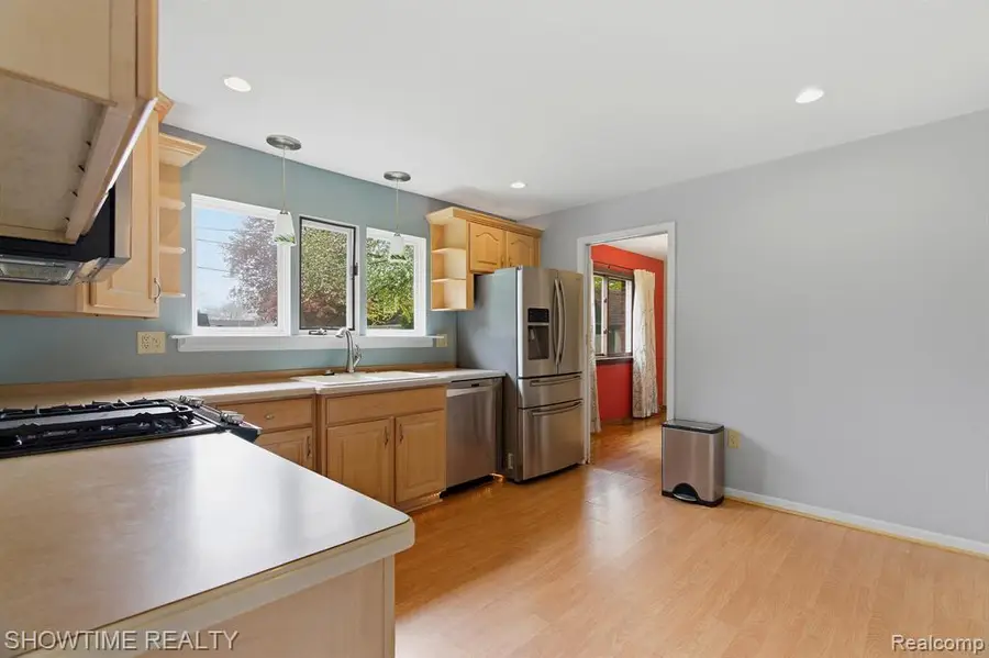 45466 Keding, Utica, MI 48317 - #3