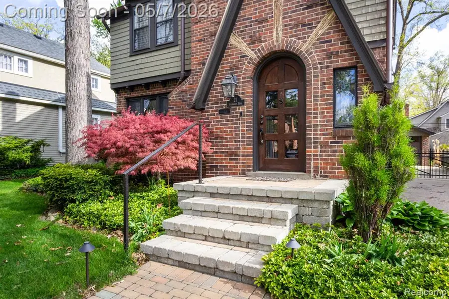 21 Fairwood, Pleasant Ridge, MI 48069 - #3