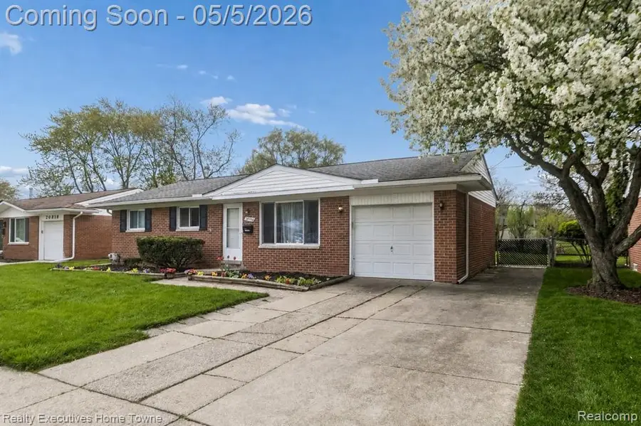 20790 Shoreview, Clinton Township, MI 48035 - #2