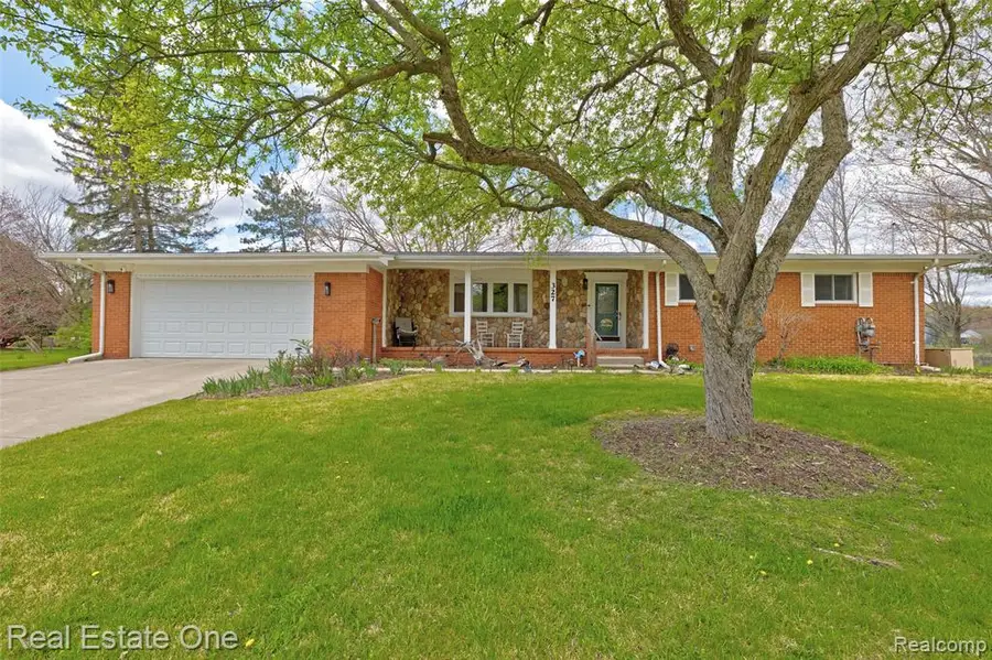 327 Coats, Lake Orion, MI 48362 - #2