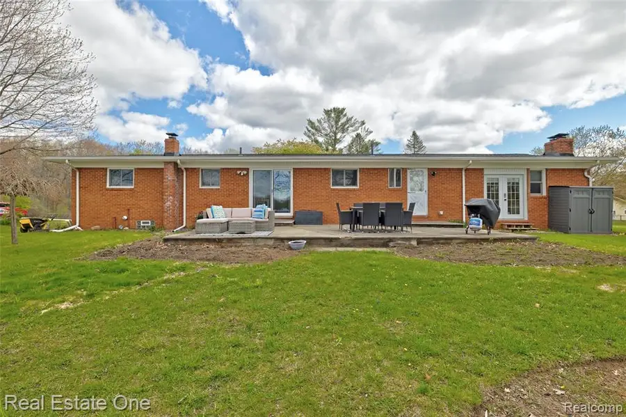 327 Coats, Lake Orion, MI 48362 - #3