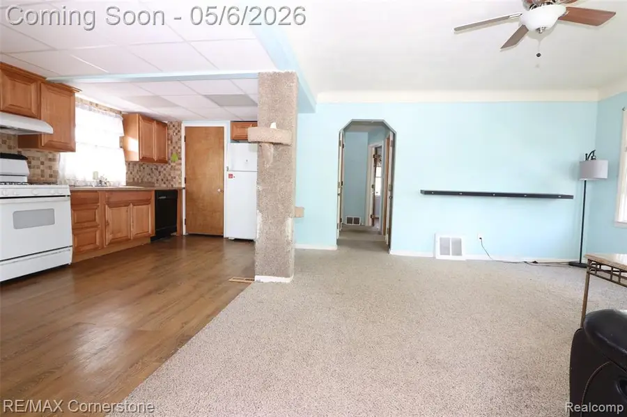 4532 Howe, Wayne, MI 48184 - #3