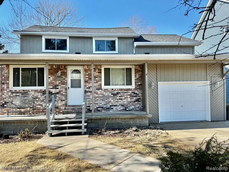 432 Edgewater, Algonac, MI 48001 - #2