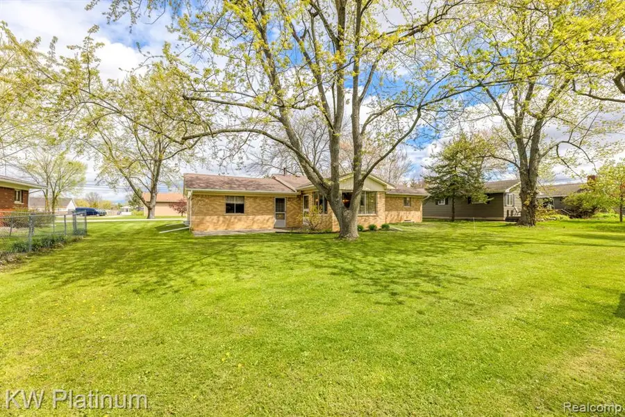 206 E Park, Capac, MI 48014 - #2