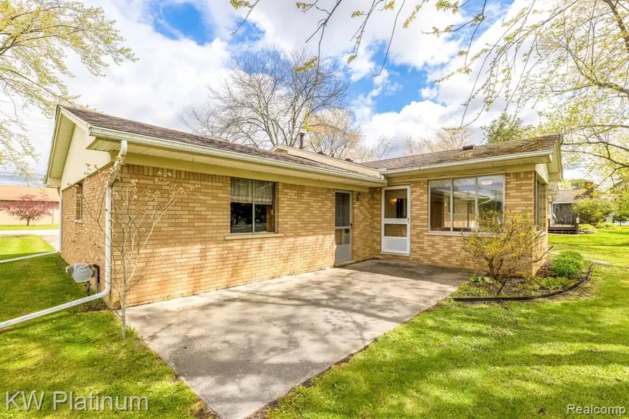 206 E Park, Capac, MI 48014 - #3