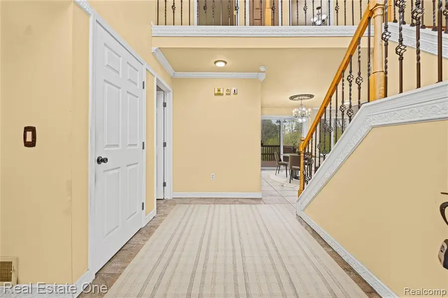 7295 W Maple, West Bloomfield, MI 48322 - #3