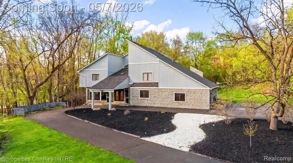 1830 Lone Pine, Bloomfield Hills, MI 48302 - #1