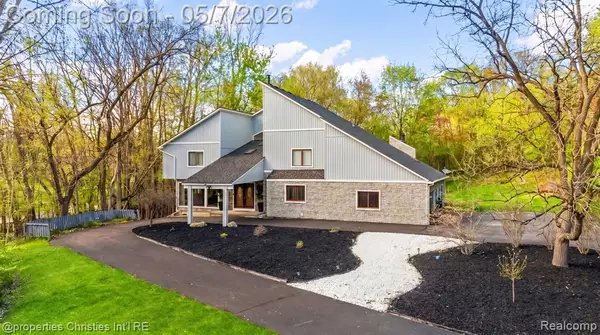 1830 Lone Pine, Bloomfield Hills, MI 48302