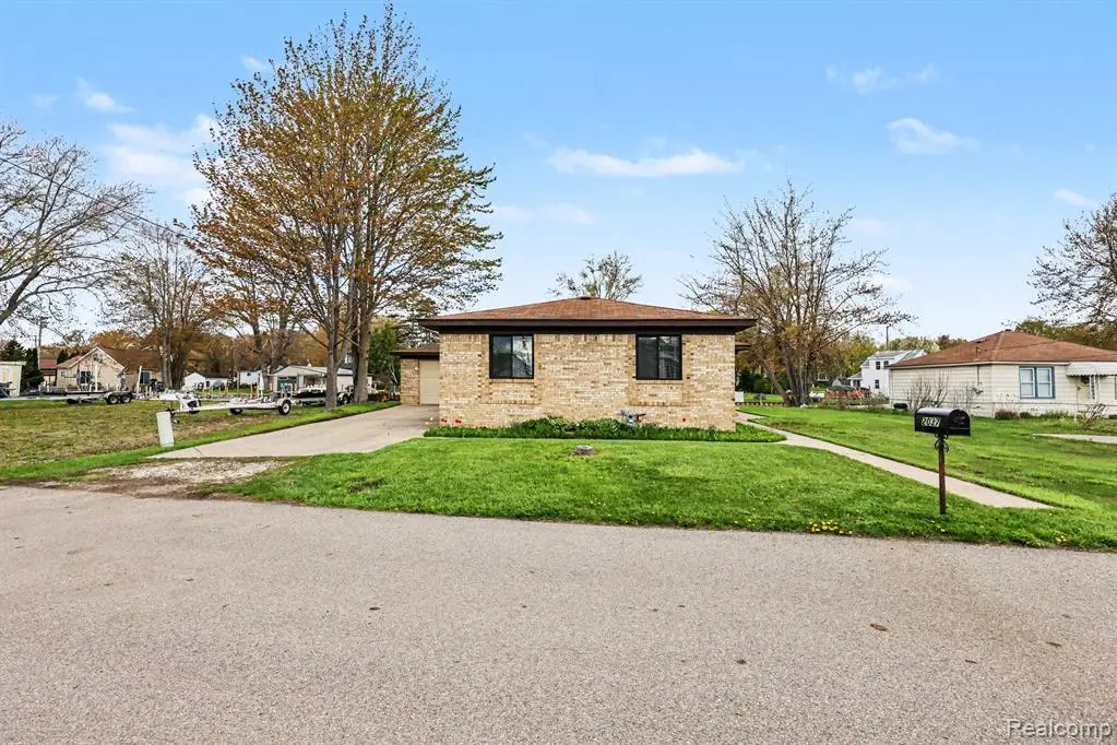2037 W Park, Algonac, MI 48001 - #1