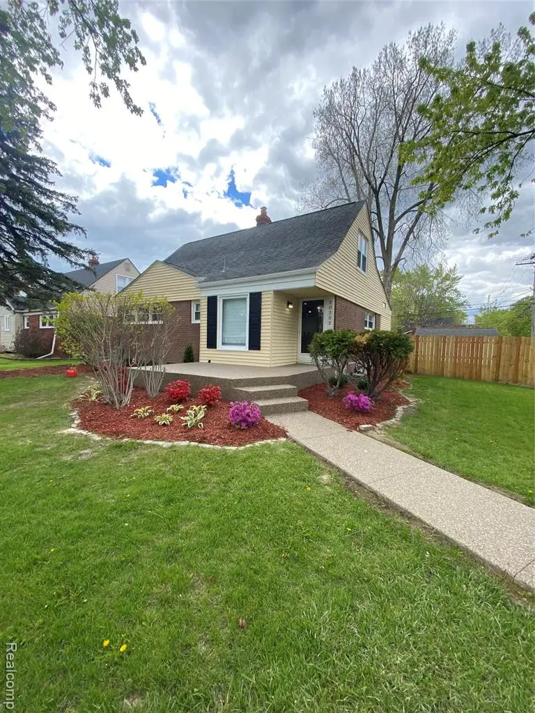 20202 Lancaster, Harper Woods, MI 48225 - #2