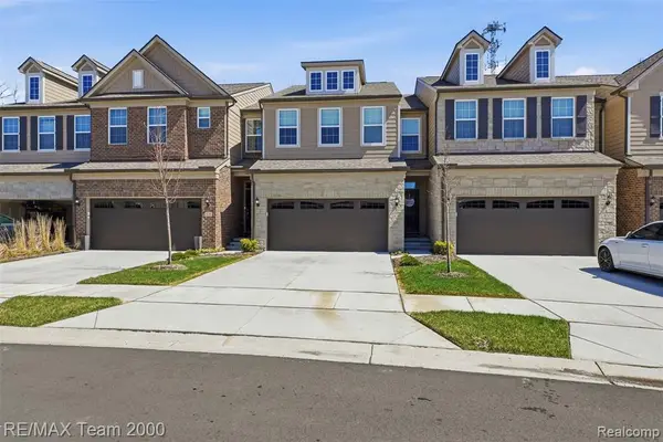 838 Addison, Walled Lake, MI 48390