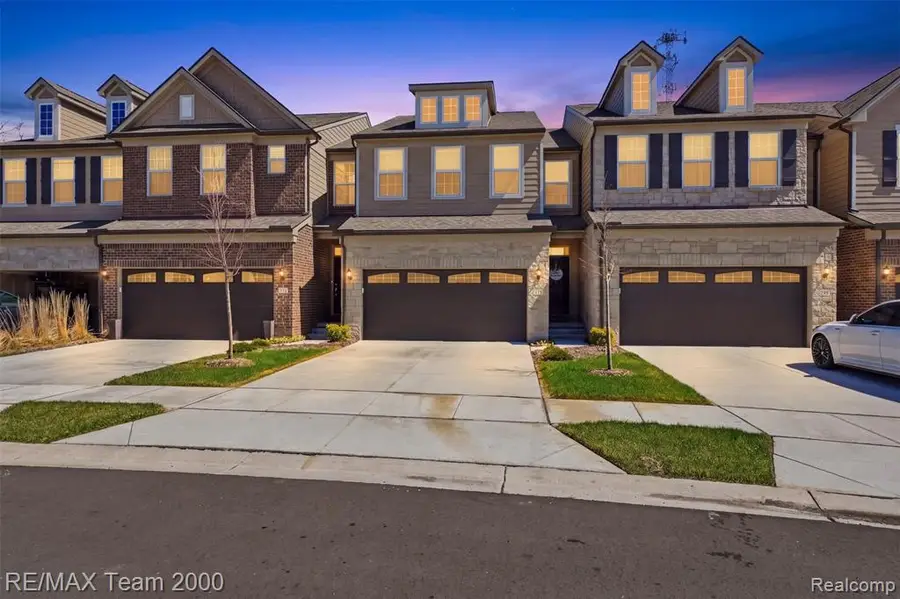 838 Addison, Walled Lake, MI 48390 - #2