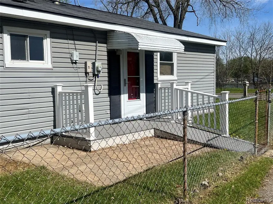 138 Lakeside, Pontiac, MI 48340 - #2