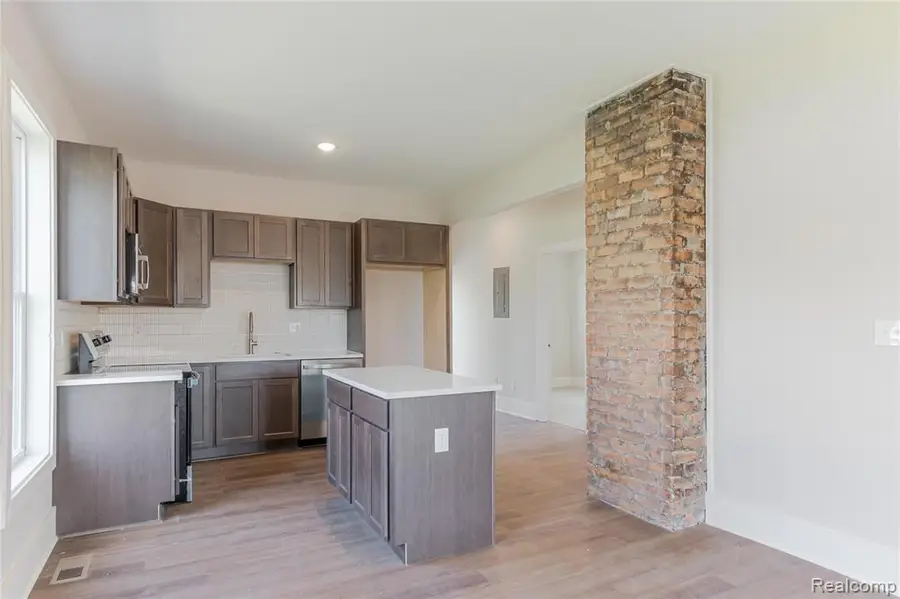 7436 Oakland, Detroit, MI 48211 - #3